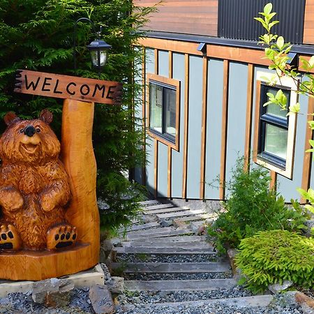 Pair-A-Dice Cottage Port Renfrew Exterior photo